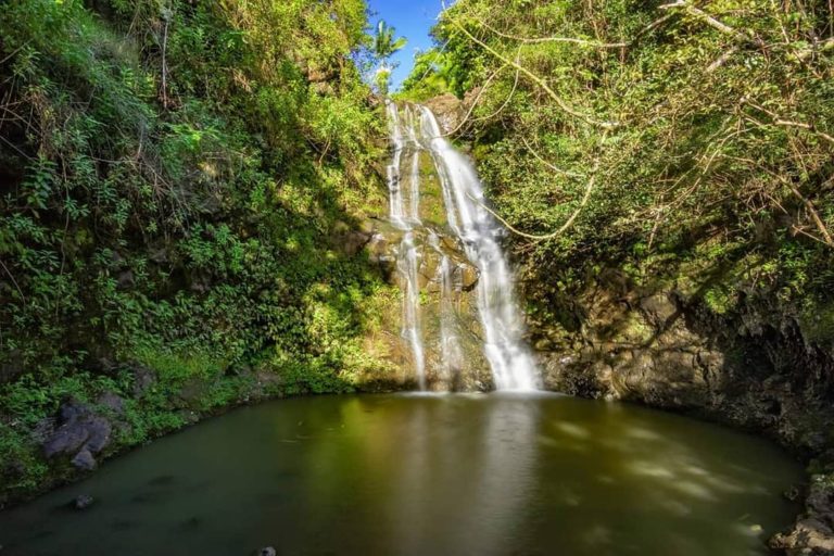 6 Best Waterfall Hikes in Oahu » The Modern Female Hiker